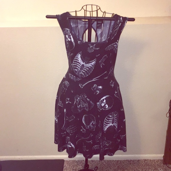 torrid Dresses & Skirts - Torrid- Skeleton Print Dress with Keyhole Back